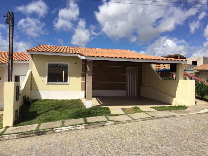 Casa em Condomínio - Venda - Papagaio - Feira de Santana - BA